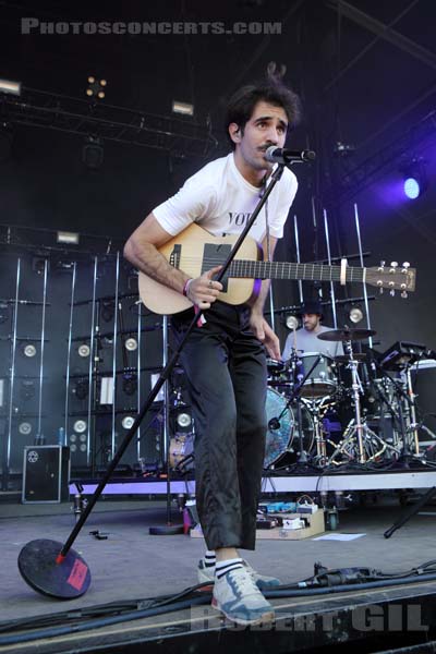 THERAPIE TAXI - 2019-07-04 - HEROUVILLE SAINT CLAIR - Chateau de Beauregard - Scene John - Raphaël Faget-Zaoui